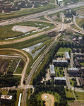 847385 Luchtfoto van de aanleg van het tracé voor de sneltram Utrecht-IJsselstein te IJsselstein, met op de achtergrond ...